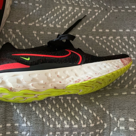 Nike - Men's React Infinity Run Flyknit 3 - Picture 4 of 8